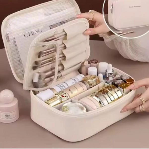 Kozmetikai táska, bézs