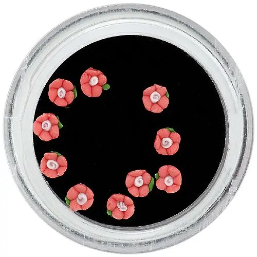 Rózsaszín körömdíszek - porcelán virágok